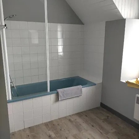 Le Des Serres Holiday home Parne-sur-Roc